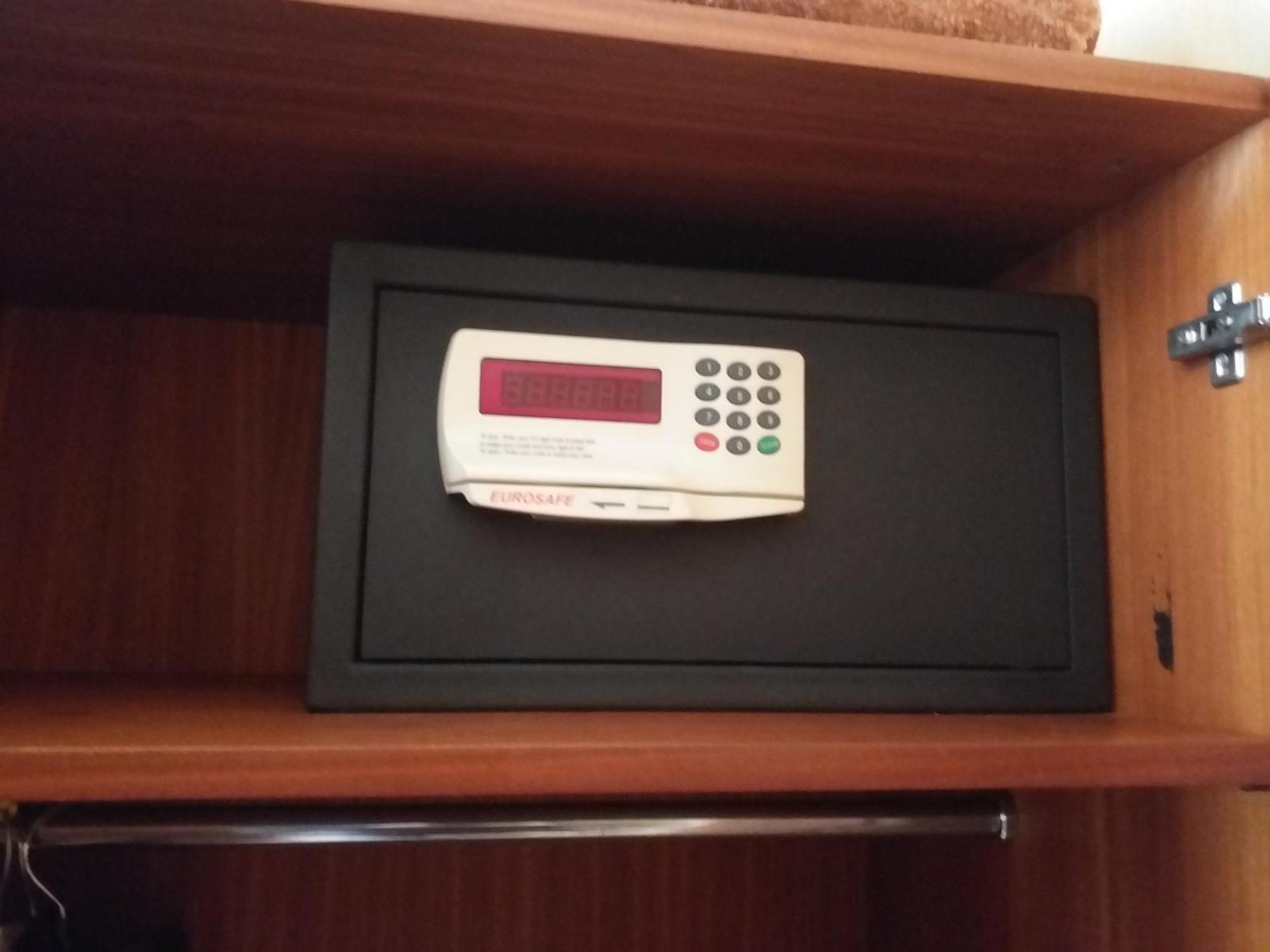 Hotel Inter Istanbul Bagian luar foto