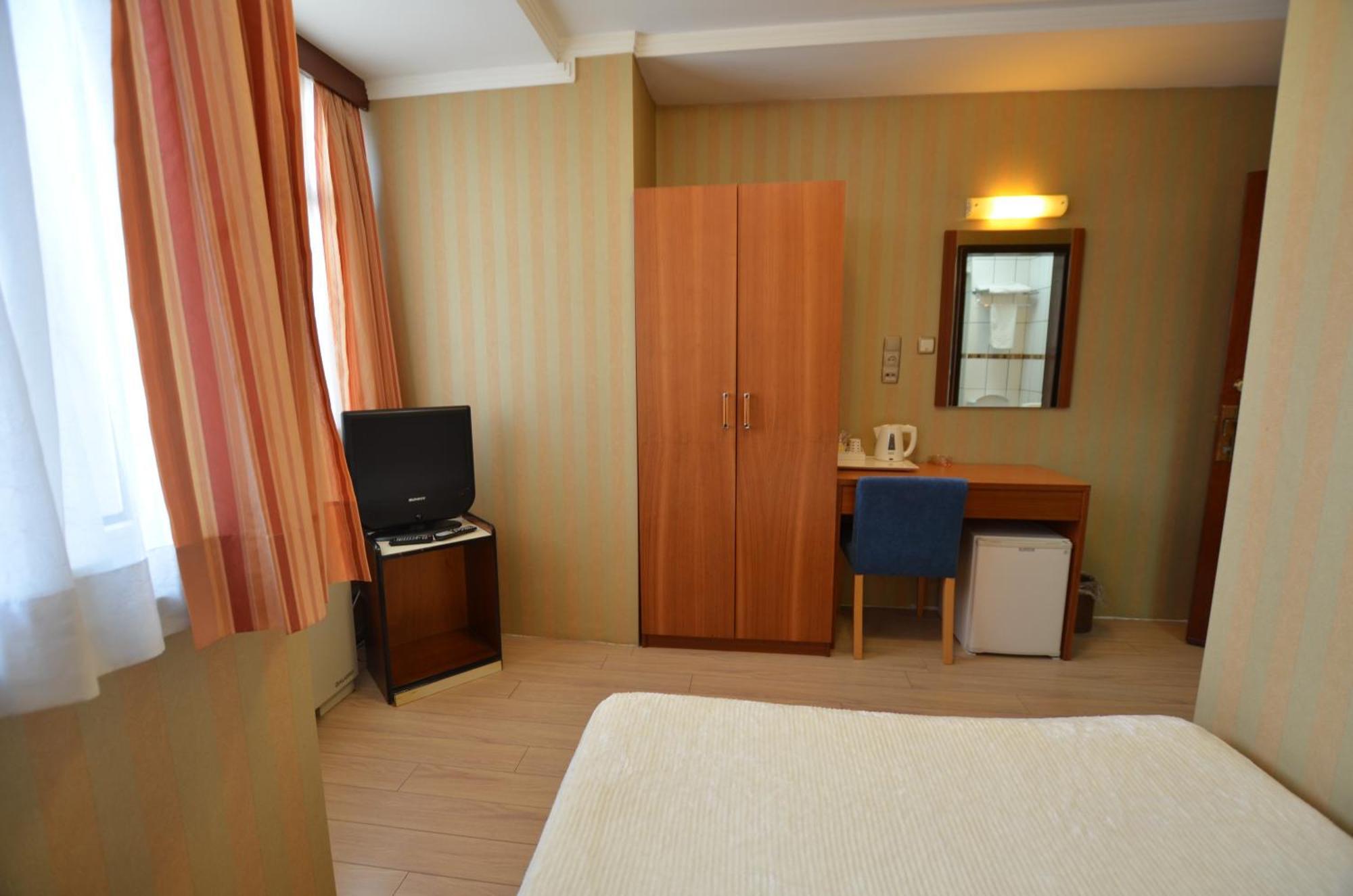 Hotel Inter Istanbul Bagian luar foto