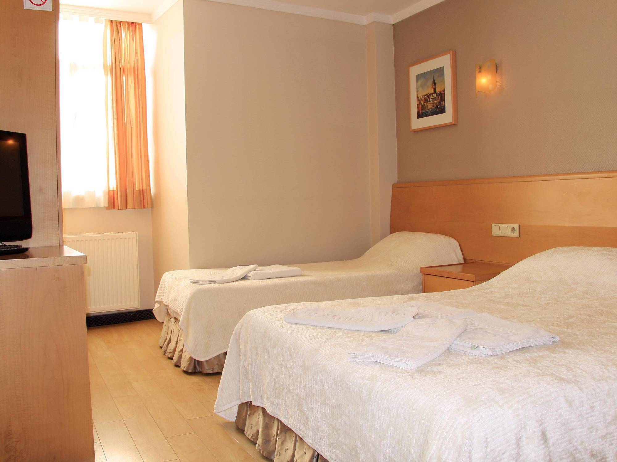 Hotel Inter Istanbul Bagian luar foto