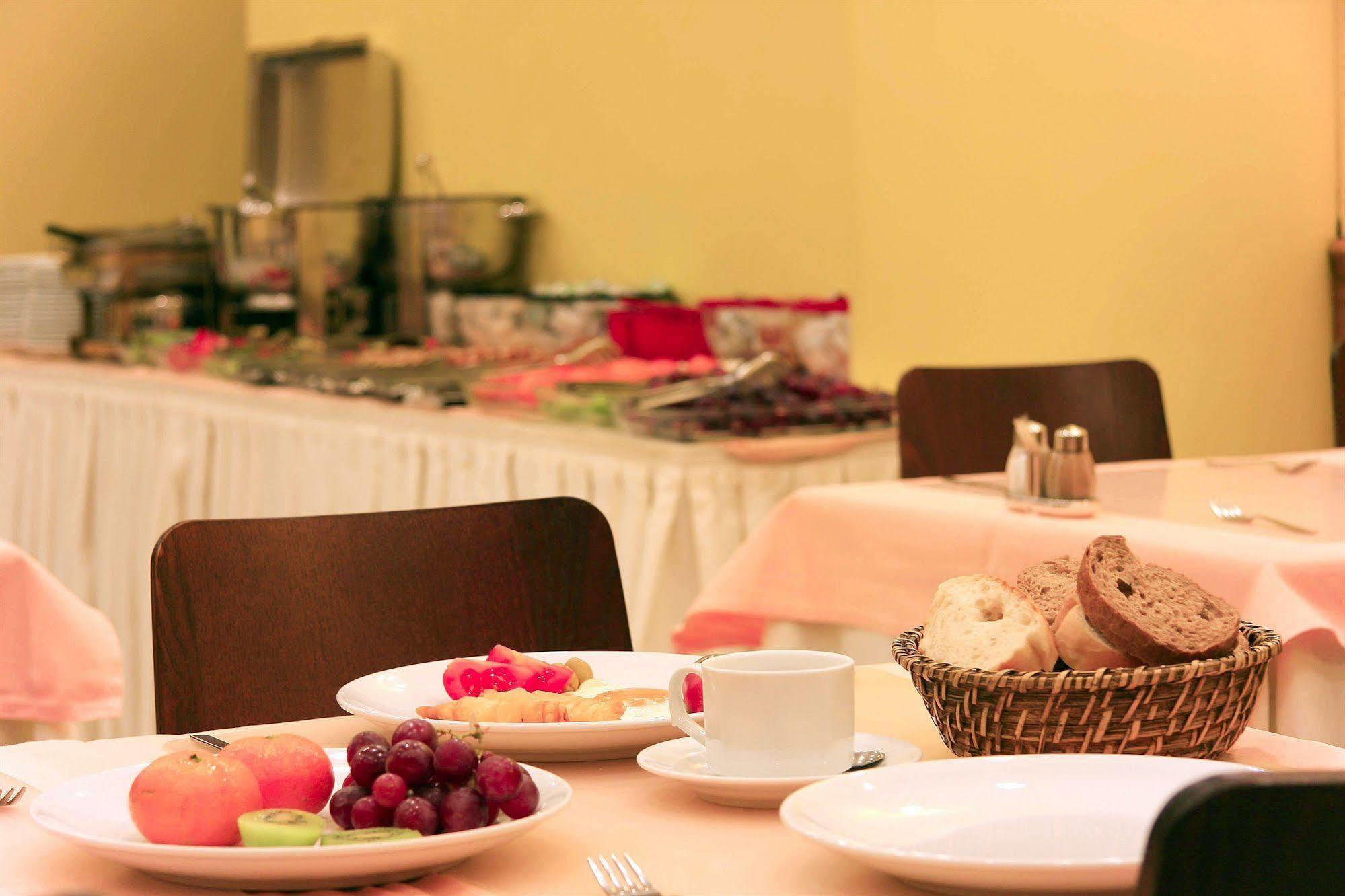 Hotel Inter Istanbul Bagian luar foto